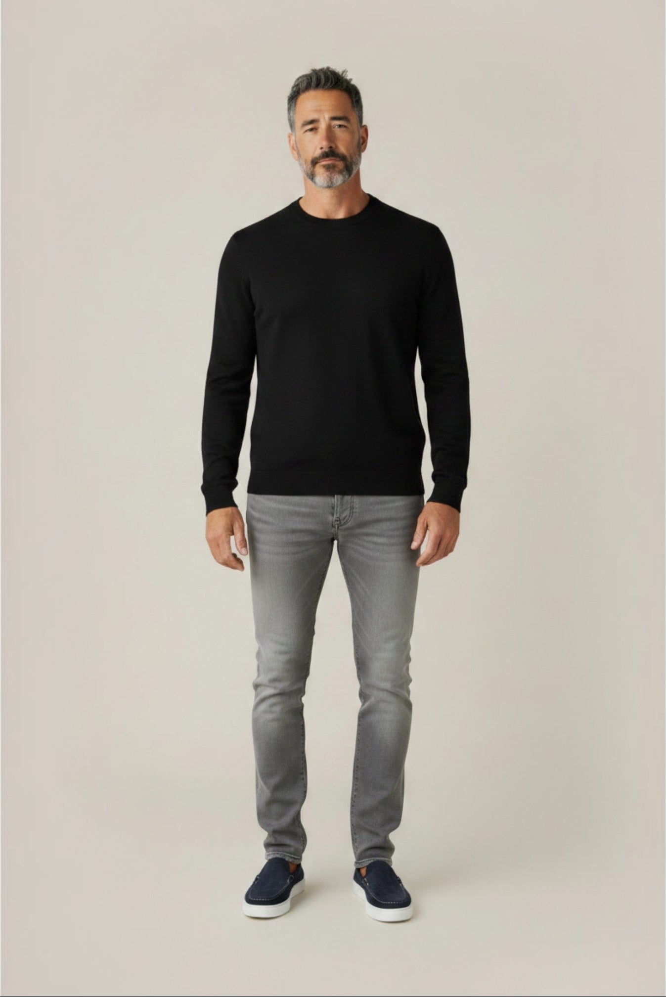 Merino Wool Crewneck Jumper in Black